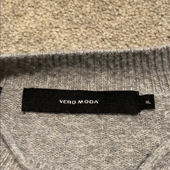 Sweater - Picture 2 of 2